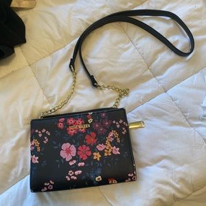 Steve Madden Flower Crossbody bag NEVER USED